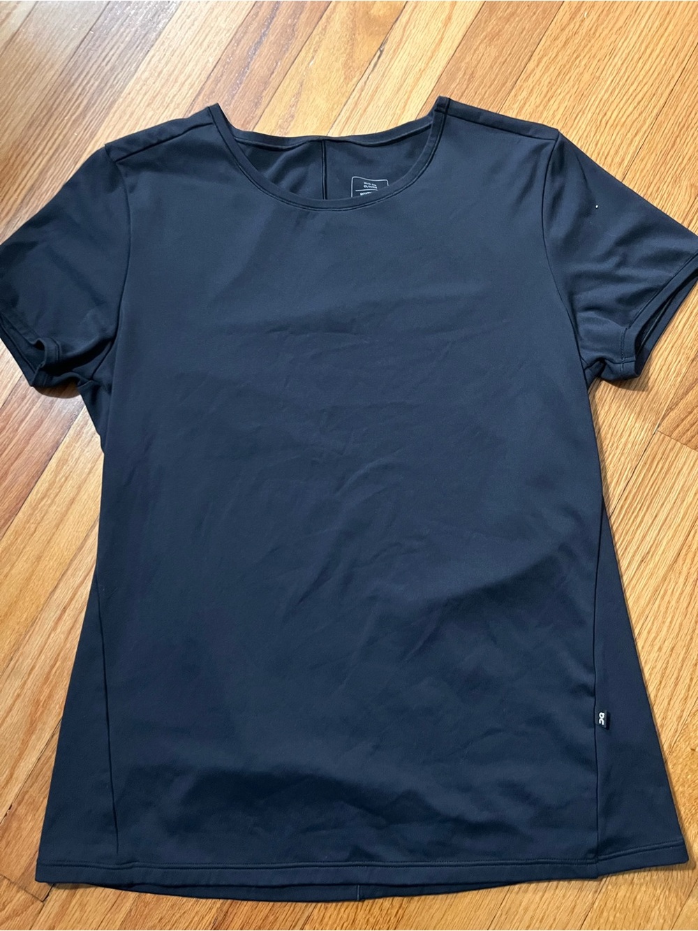On Running Movement T Women’s Medium Black Run On Clouds